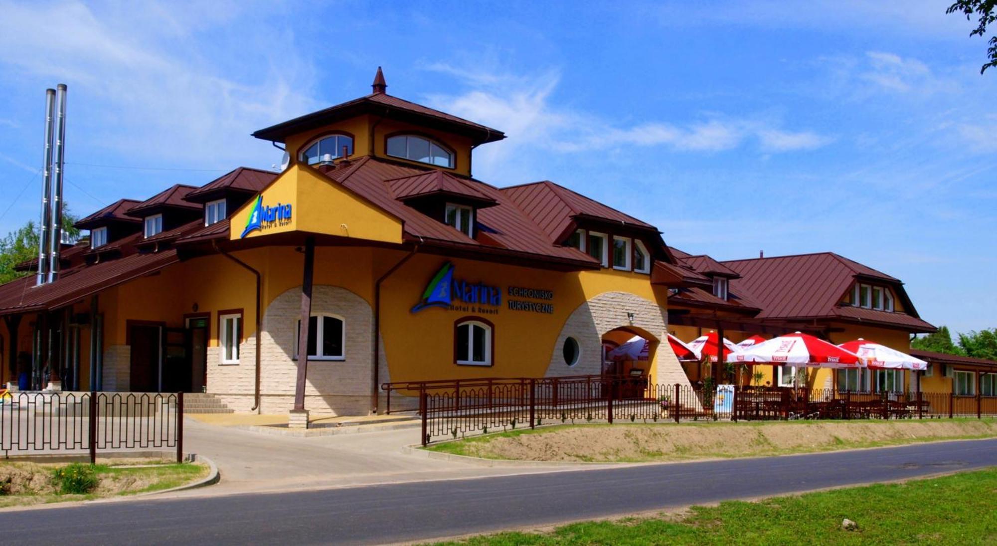Hotel Marina Nielisz エクステリア 写真