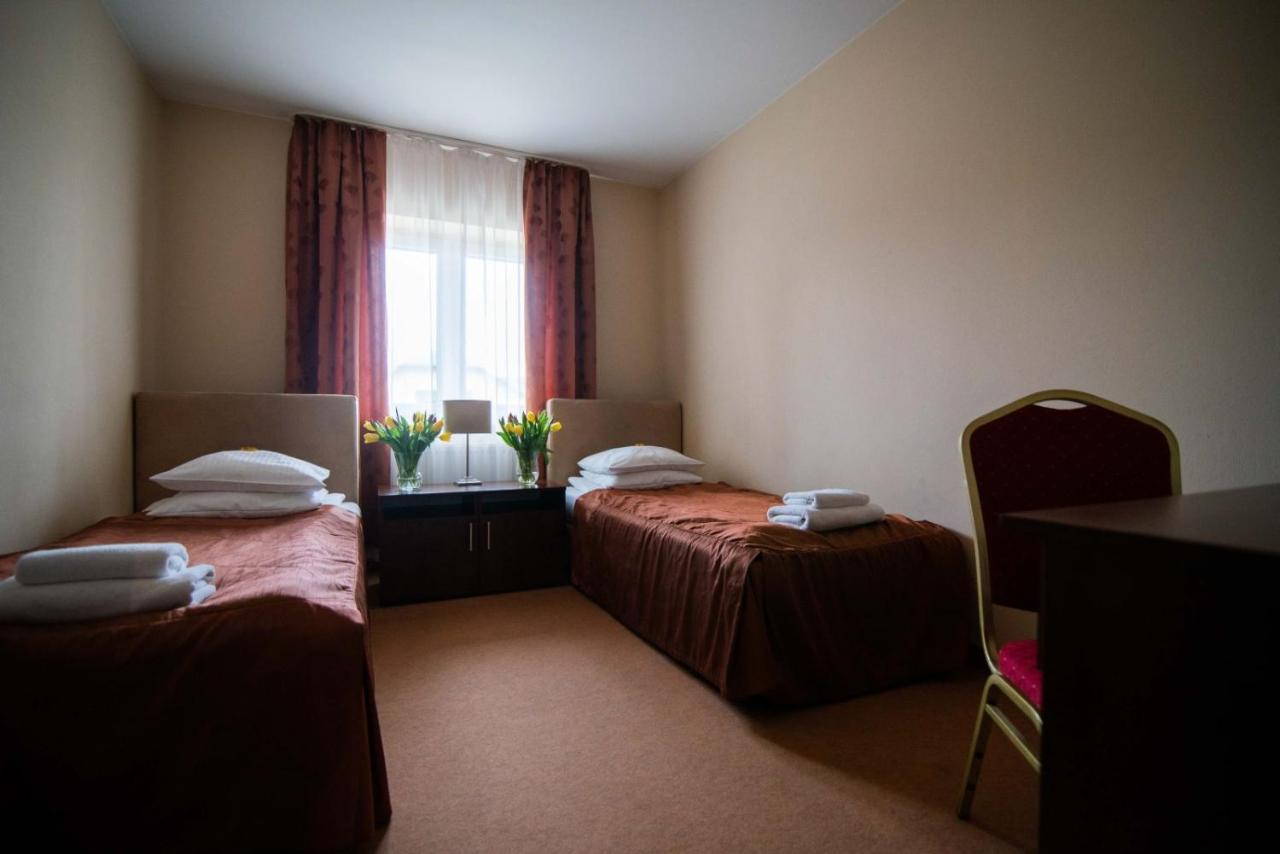 Hotel Marina Nielisz エクステリア 写真