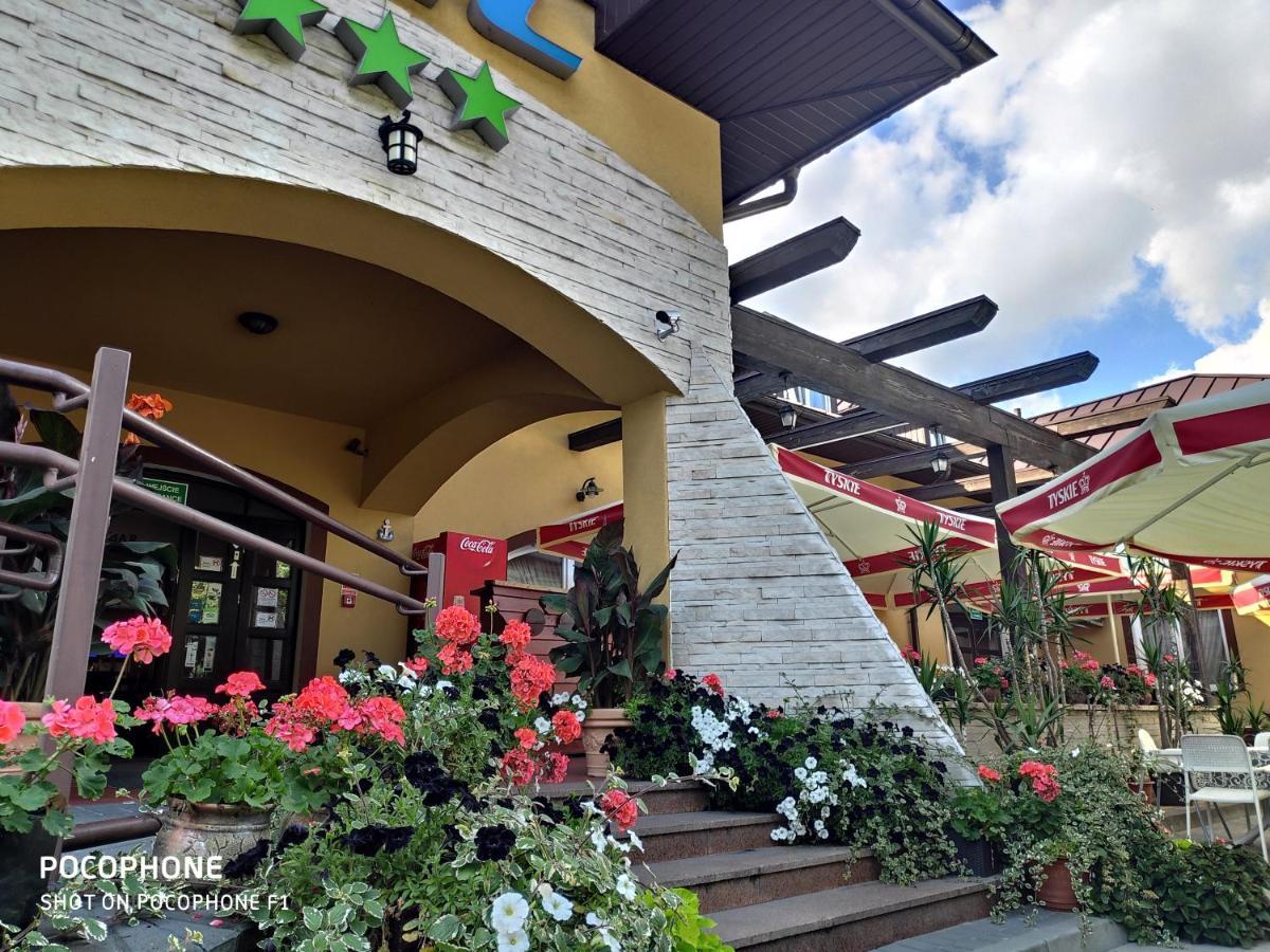 Hotel Marina Nielisz エクステリア 写真