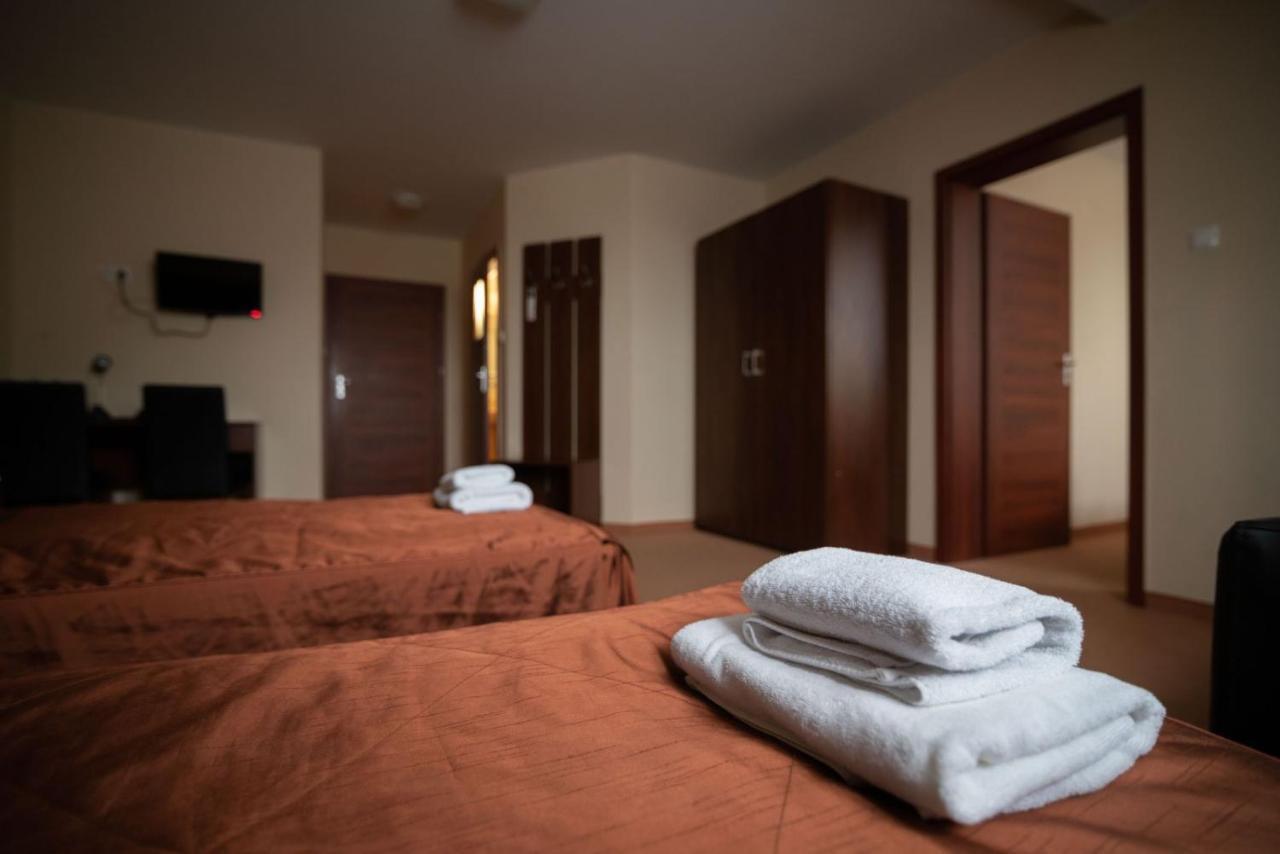 Hotel Marina Nielisz エクステリア 写真