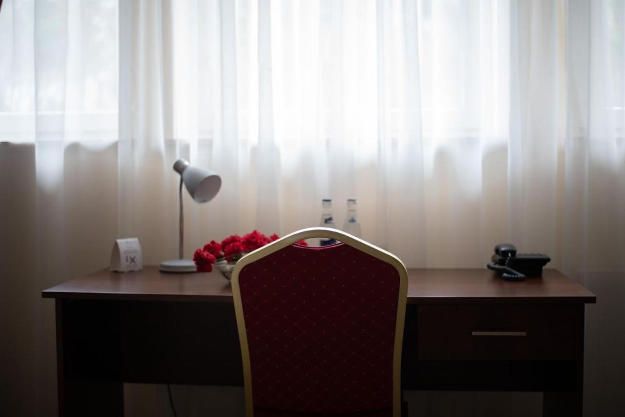 Hotel Marina Nielisz エクステリア 写真